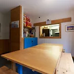 Chamonix Lodge Hostel *