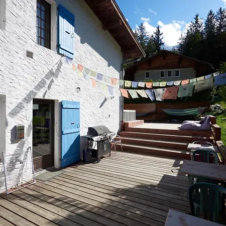 Хостел Chamonix Lodge