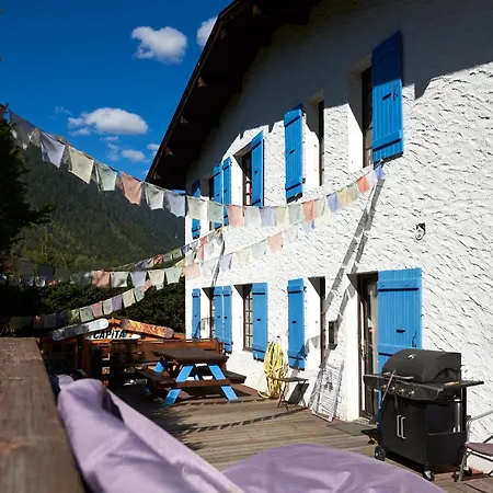 Hostel Chamonix Lodge Σαμονί