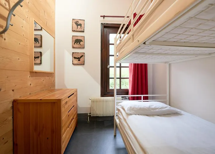 Chamonix Lodge Хостел *